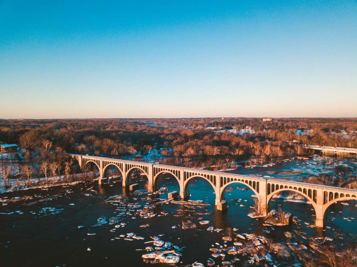 03 Richmond Virginia - CSX A-Line Bridge Landmark Historical - James River Park System - Water Nature Reflection - Skyline City.JPG